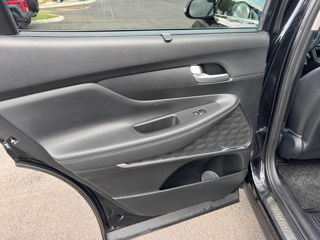 Used 2019 Hyundai Santa Fe Limited FWD image 13