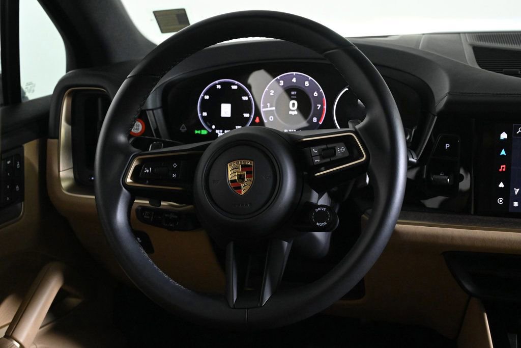 Certified 2024 Porsche Cayenne image 12