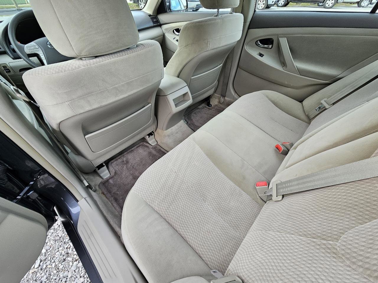 Used 2010 Toyota Camry LE image 22