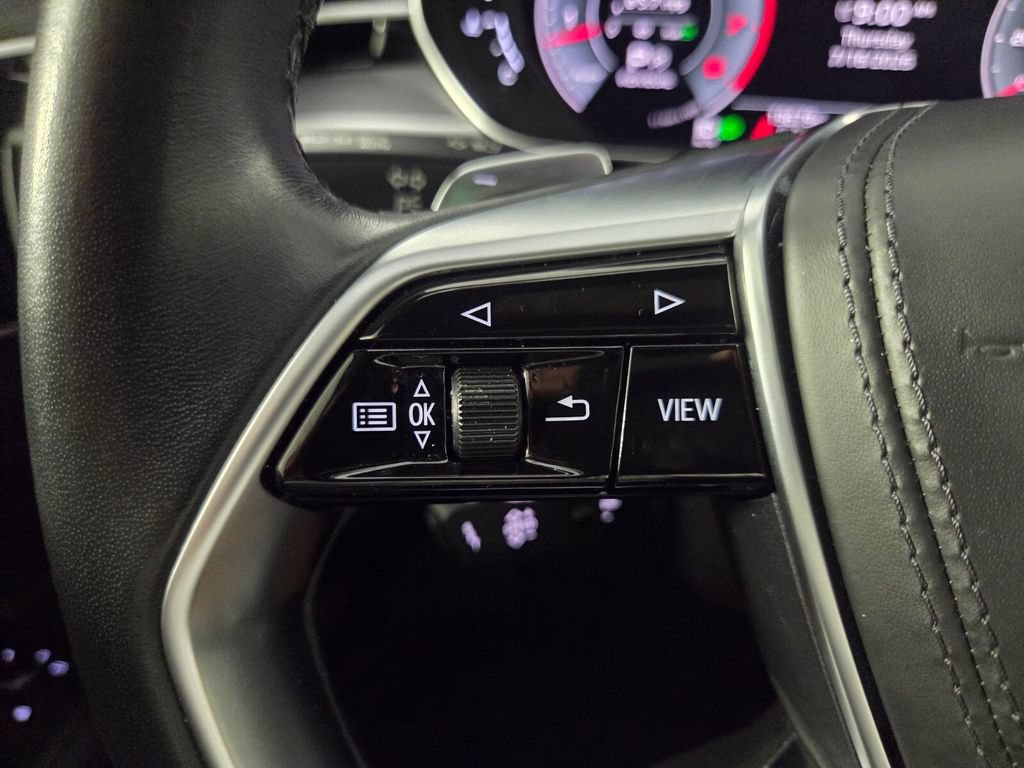 Used 2024 Audi A8 L 3.0T AWD/4WD image 17