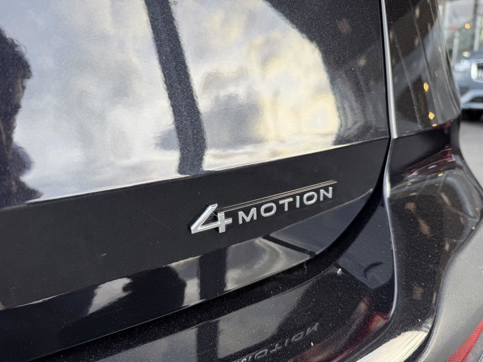 Used 2022 Volkswagen Taos SEL w/ Panoramic Sunroof Package image 35