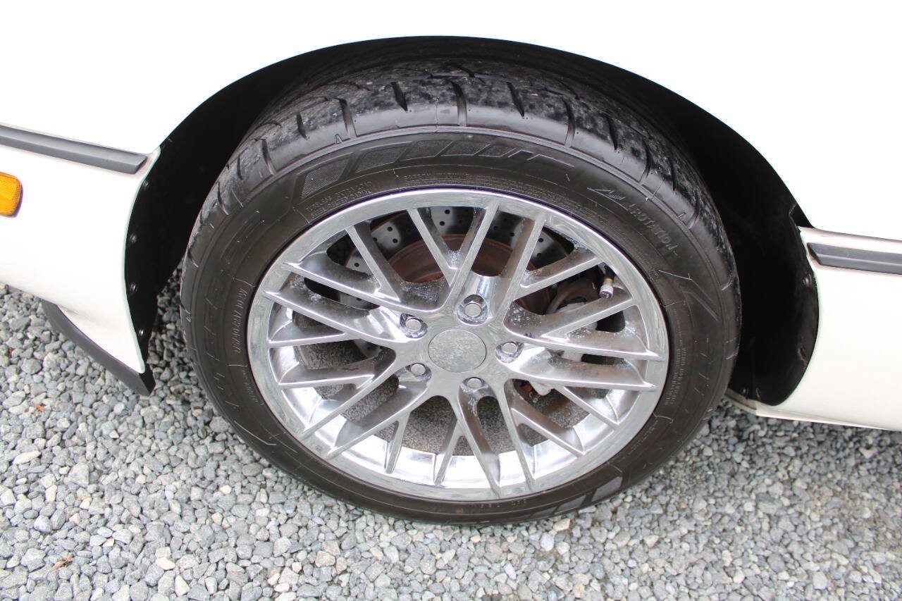 Used 1989 Chevrolet Corvette Convertible RWD image 31