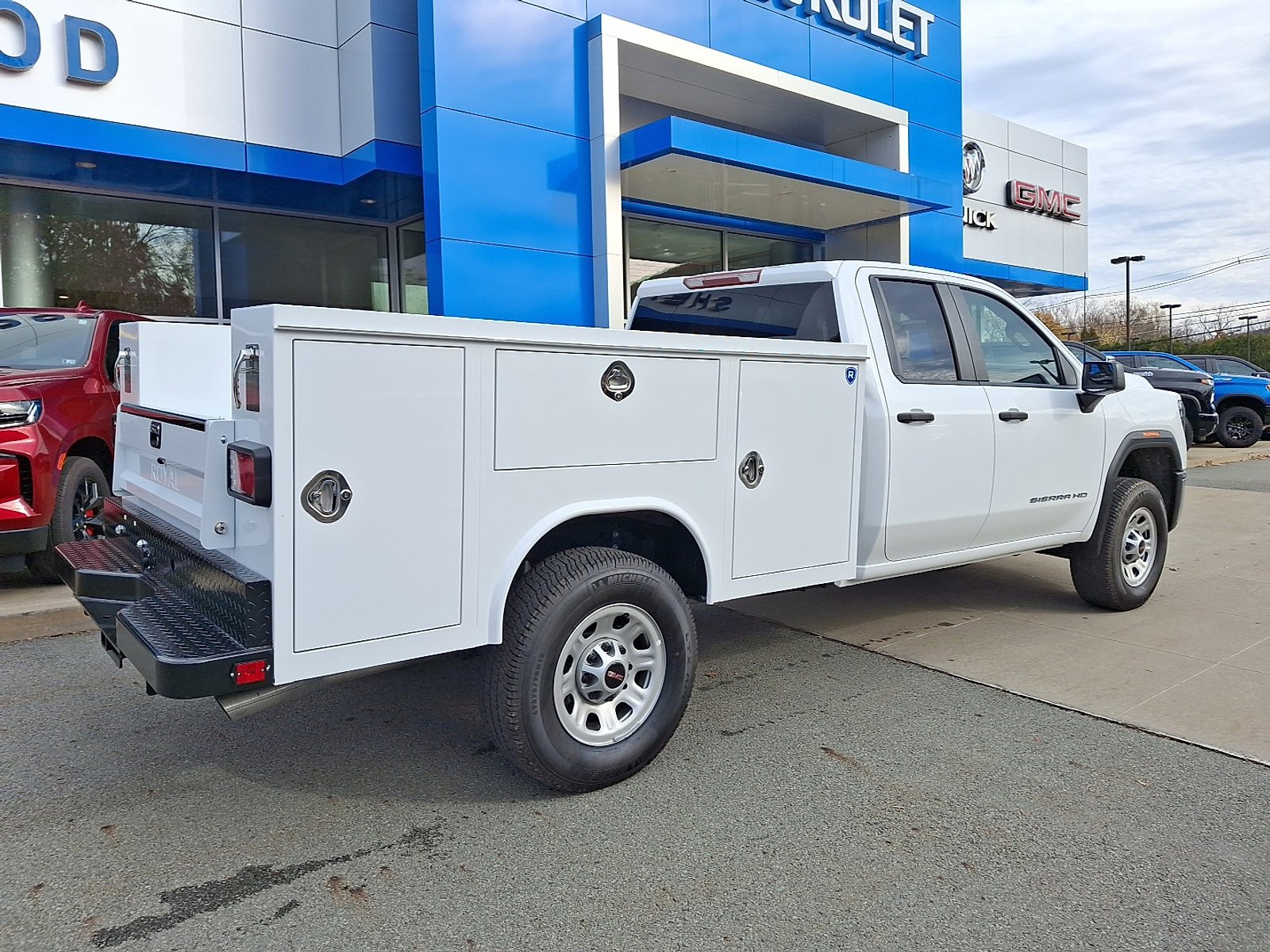 New 2025 GMC Sierra 3500 Pro w/ Convenience Package image 6