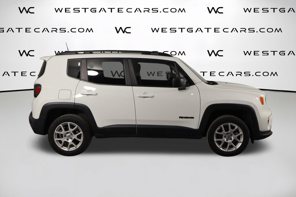 Used 2023 Jeep Renegade Latitude w/ Sun & Fun Group AWD/4WD image 48