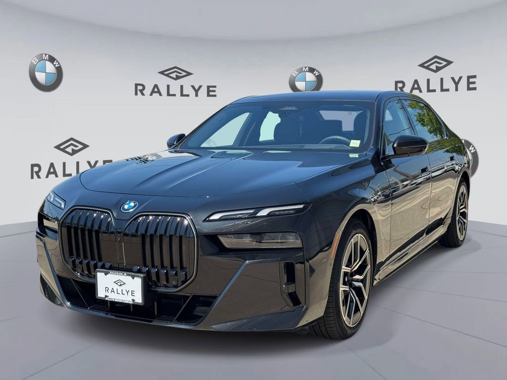 Certified 2025 BMW i7 xDrive60 w/ Premium Package AWD/4WD image 3
