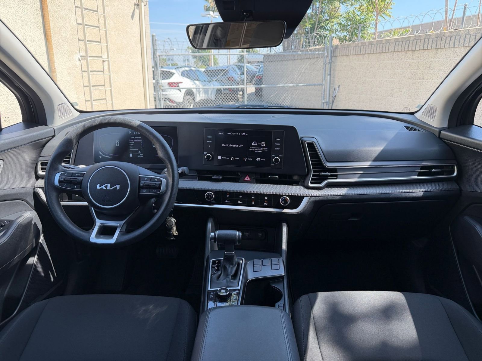 Used 2025 Kia Sportage LX image 32