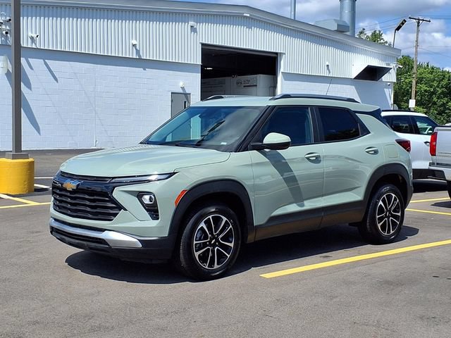 Used 2026 Chevrolet TrailBlazer LT AWD/4WD image 1