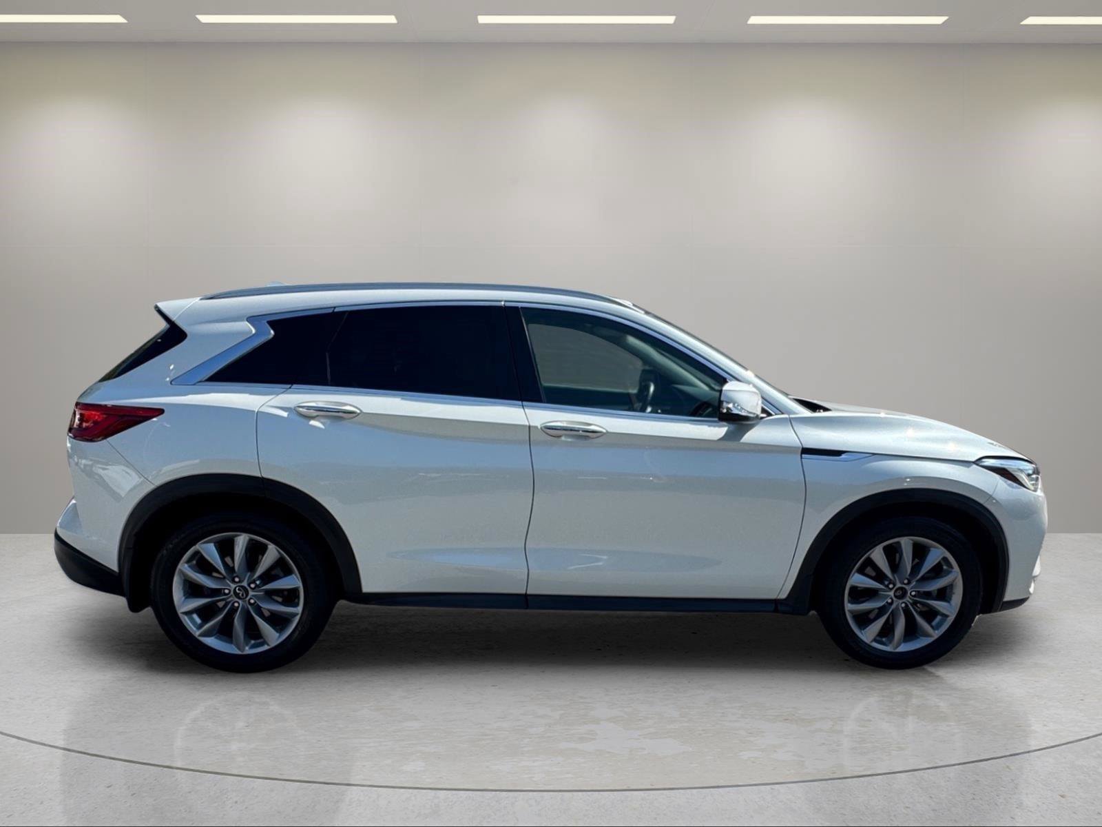 Used 2020 INFINITI QX50 Luxe w/ Navigation Package AWD/4WD image 6