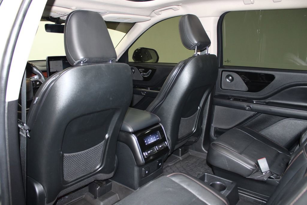 Used 2022 Lincoln Aviator Reserve w/ Equipment Group 201A AWD/4WD image 25