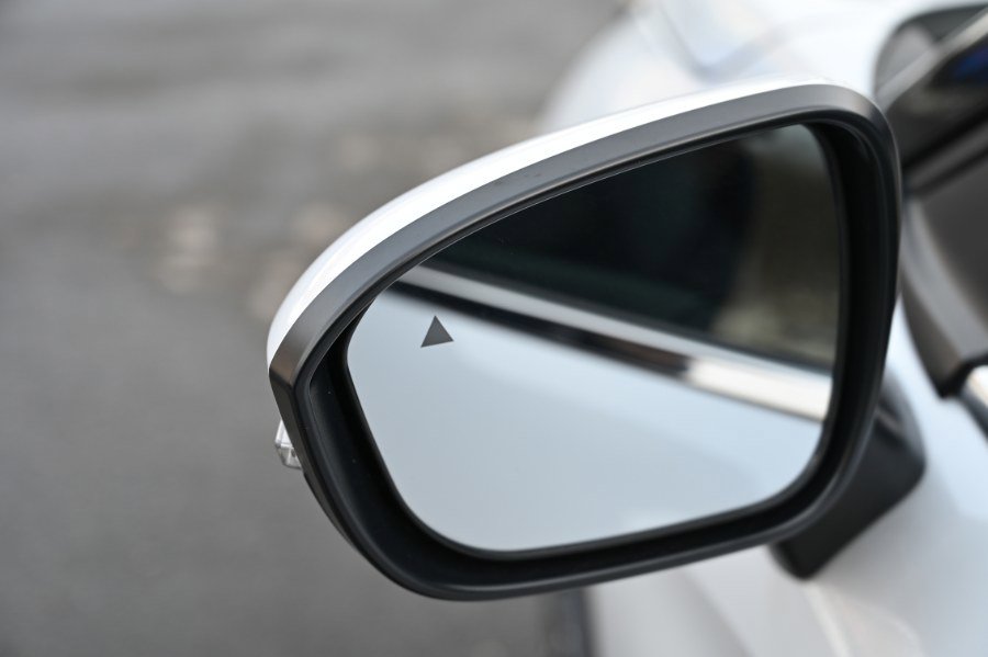 Used 2024 Mitsubishi Outlander SEL image 12