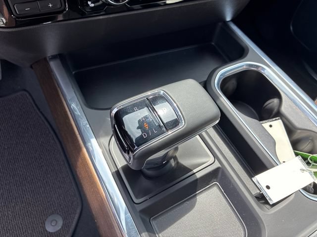 Used 2024 Chevrolet Silverado 1500 High Country w/ Technology Package AWD/4WD image 57