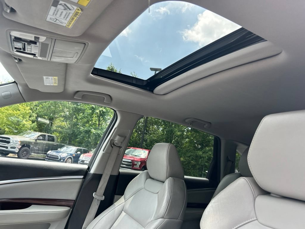 Used 2016 Acura MDX w/ Technology Package AWD/4WD image 19