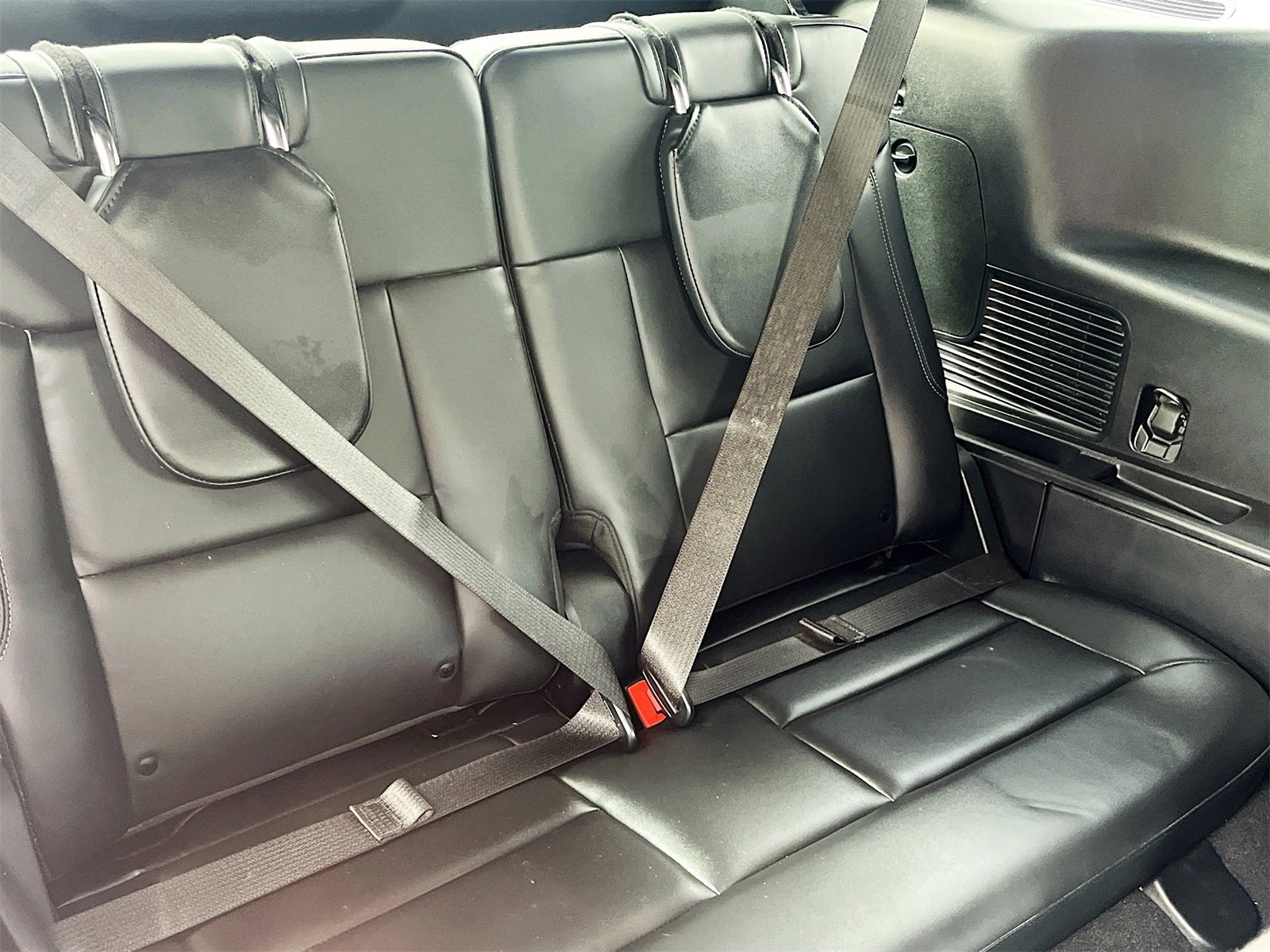 Used 2021 Ford Explorer XLT w/ Equipment Group 202A image 28