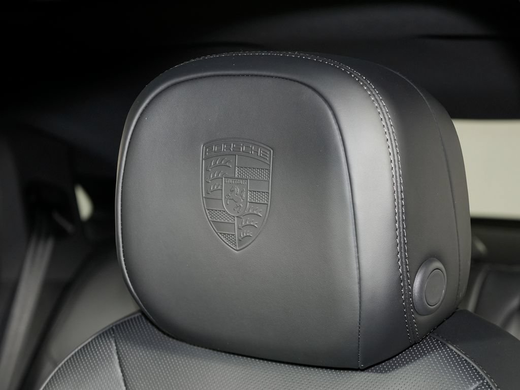 New 2026 Porsche Cayenne Coupe AWD/4WD image 15