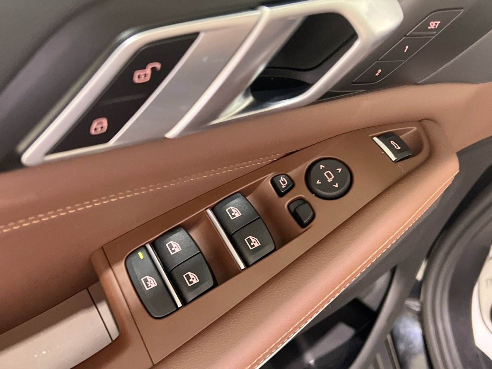 Used 2023 BMW X5 xDrive40i w/ Premium Package image 32