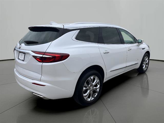 Used 2020 Buick Enclave Avenir w/ Avenir Technology Package AWD/4WD image 5