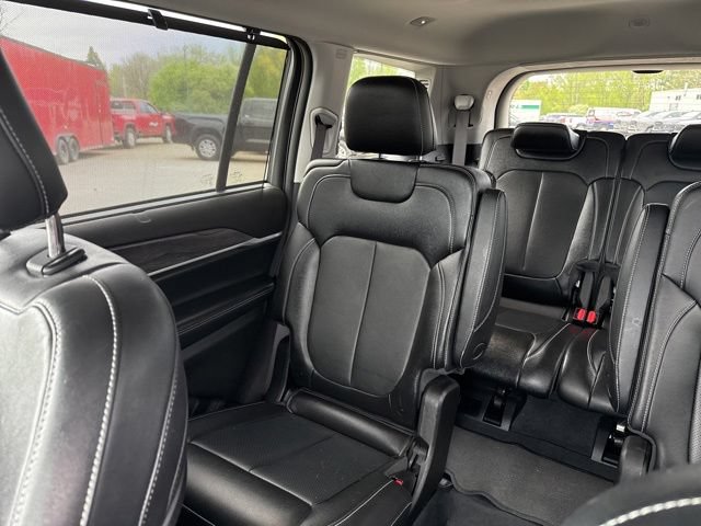 Used 2023 Jeep Grand Cherokee L Limited w/ Luxury Tech Group II AWD/4WD image 20