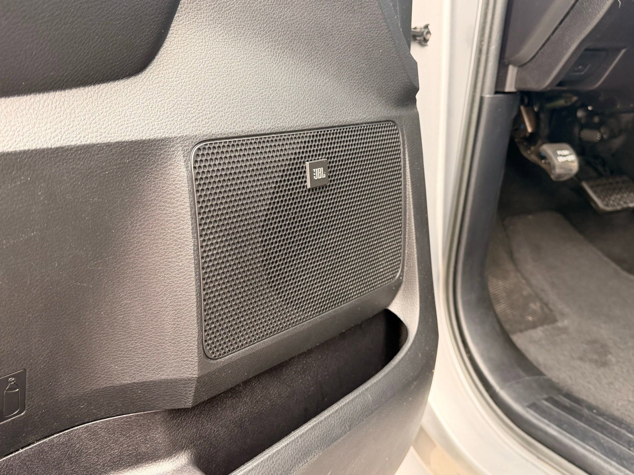 Used 2015 Toyota Tundra Limited image 12