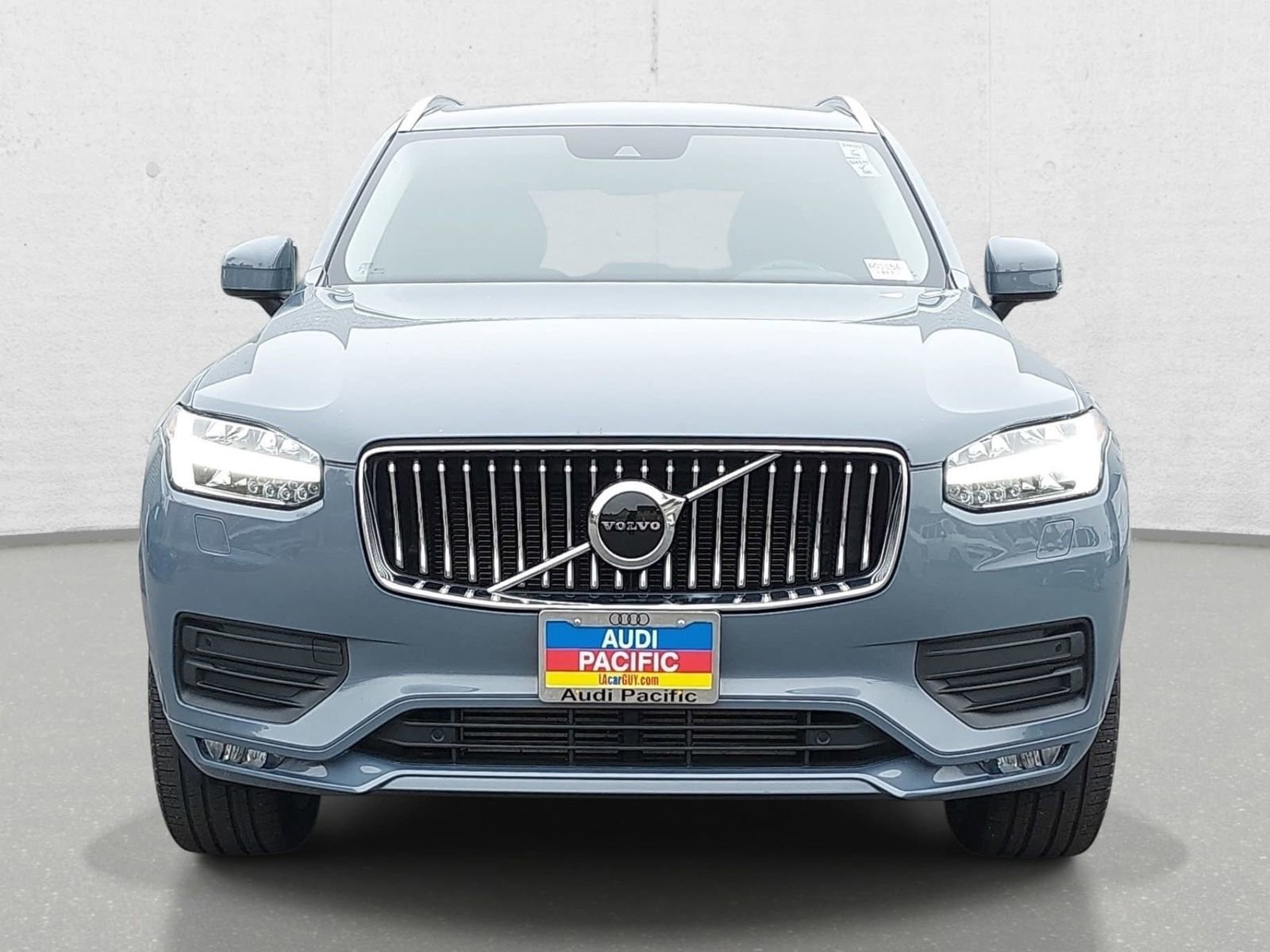Used 2021 Volvo XC90 T5 Momentum w/ Protection Package Premier AWD/4WD image 2