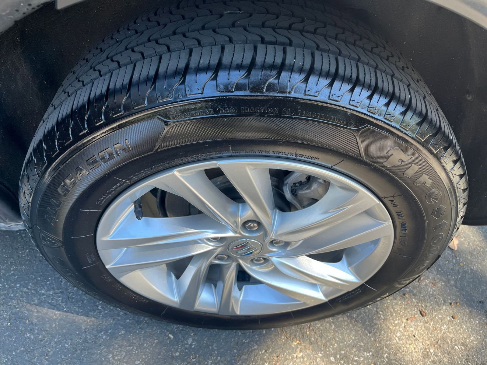 Used 2025 Buick Envista Preferred image 28