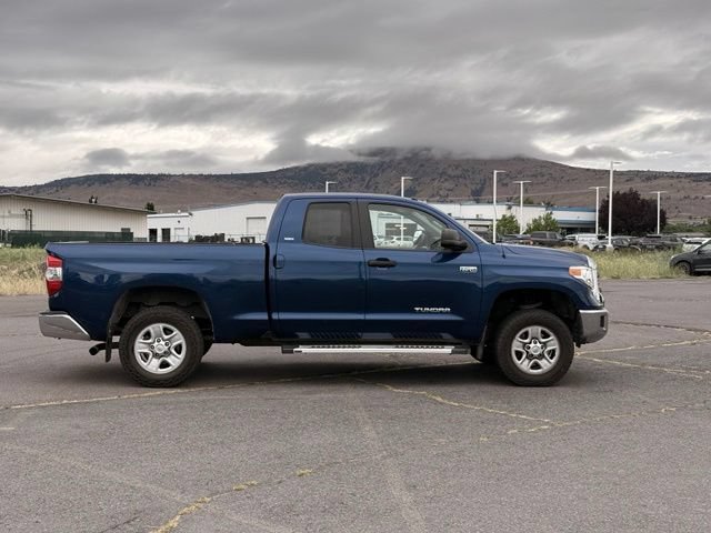 Used 2015 Toyota Tundra SR5 AWD/4WD image 6