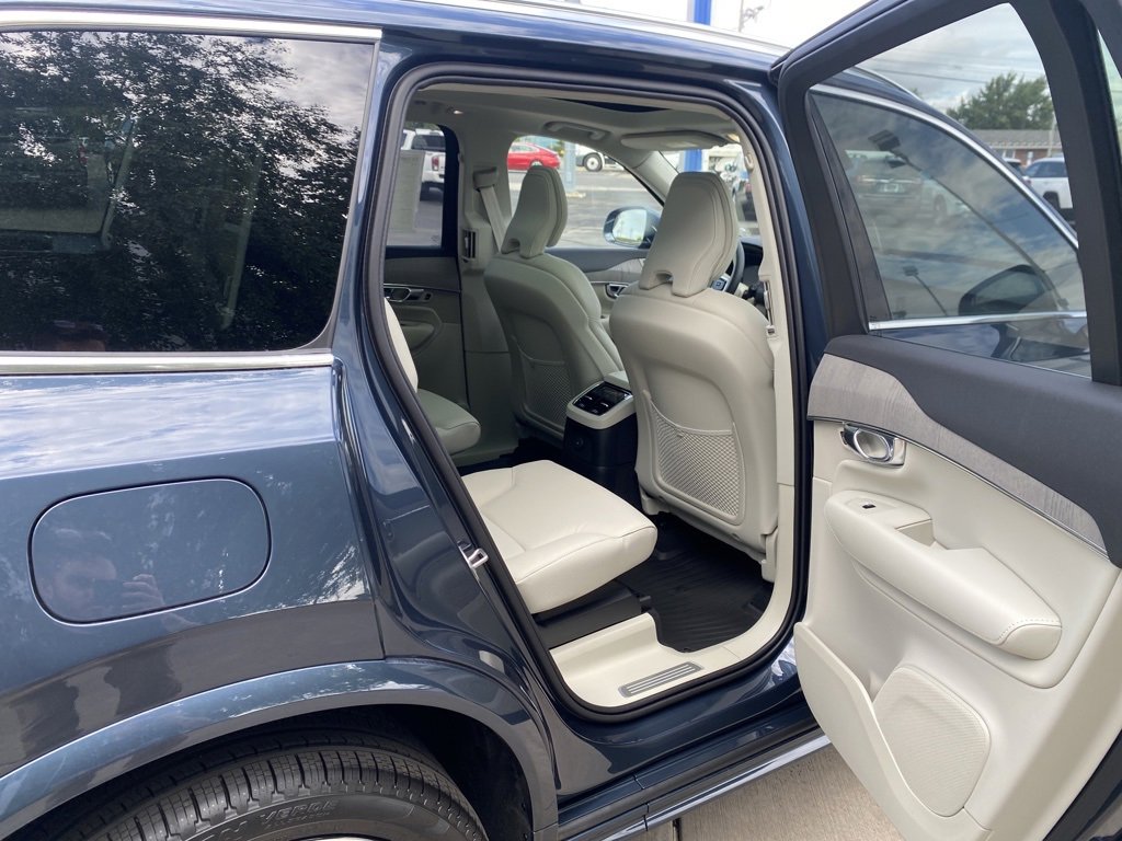 Used 2025 Volvo XC90 T8 Plus w/ Protection Package Premier image 39