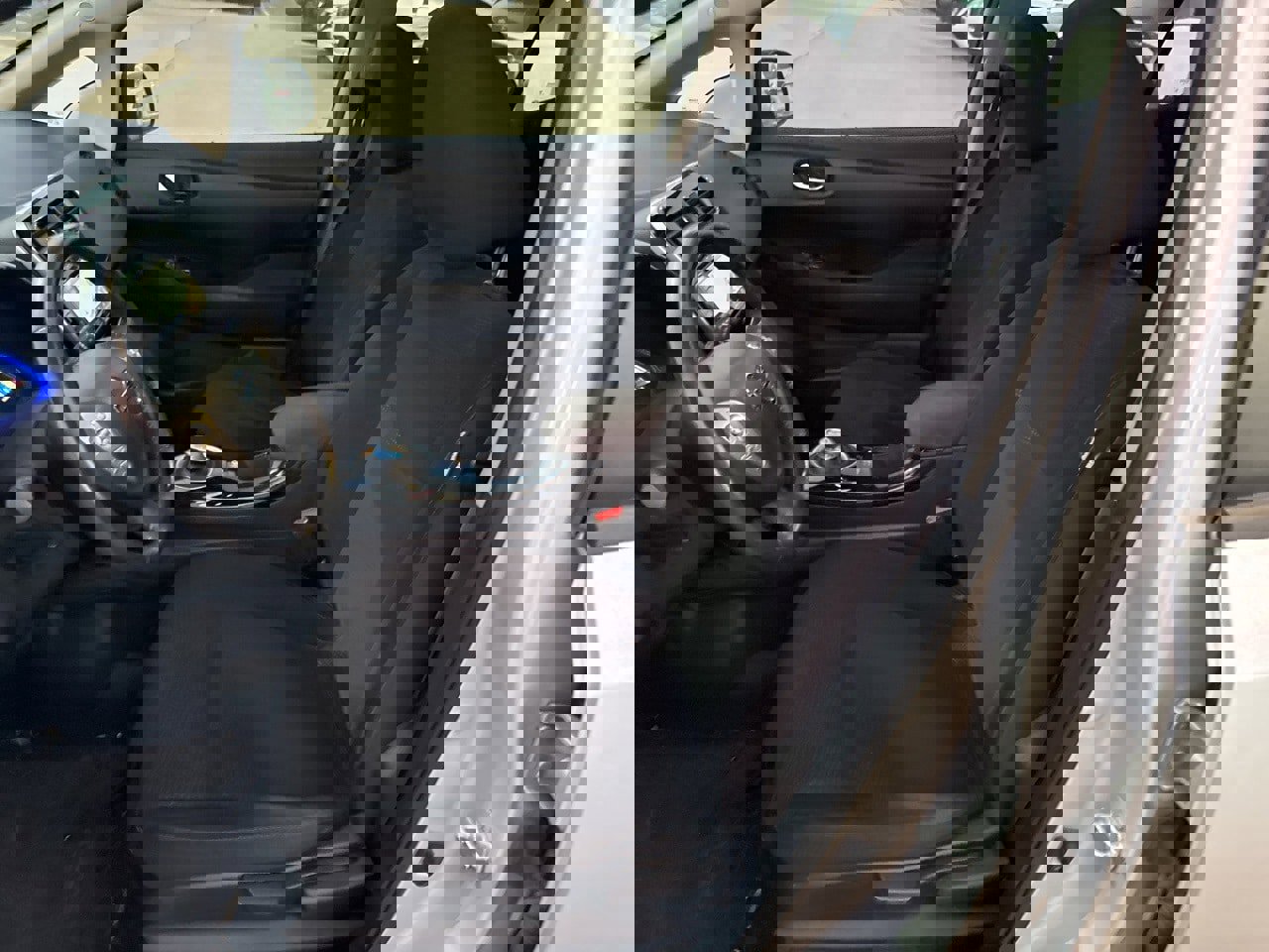 Used 2016 Nissan Leaf SV image 9