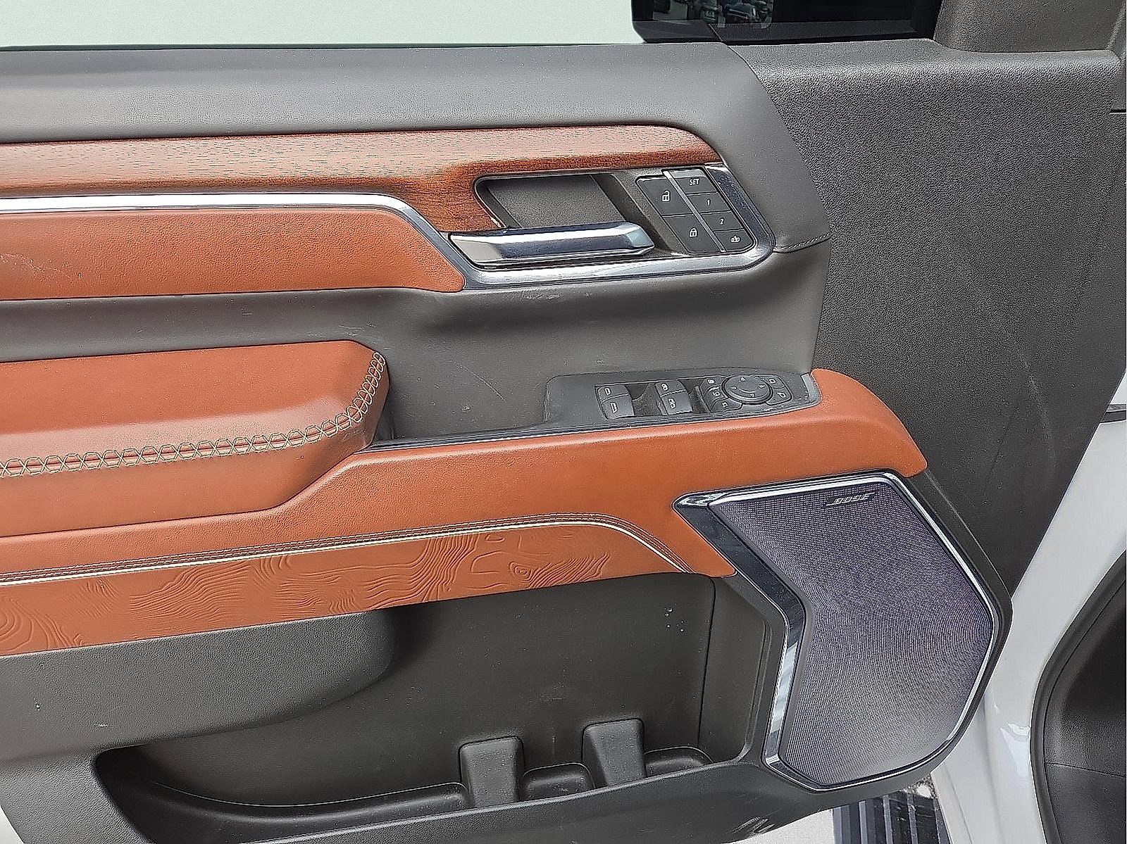 Used 2024 GMC Sierra 2500 Denali Ultimate image 15