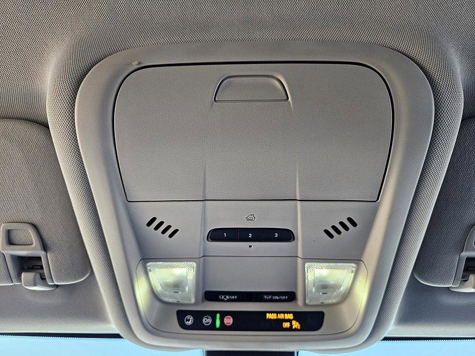 Used 2024 GMC Terrain Denali image 21