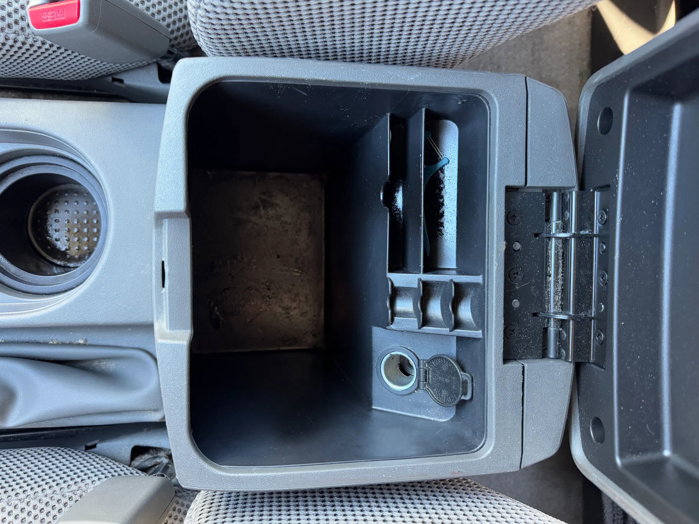 Used 2018 Nissan Frontier SV image 23