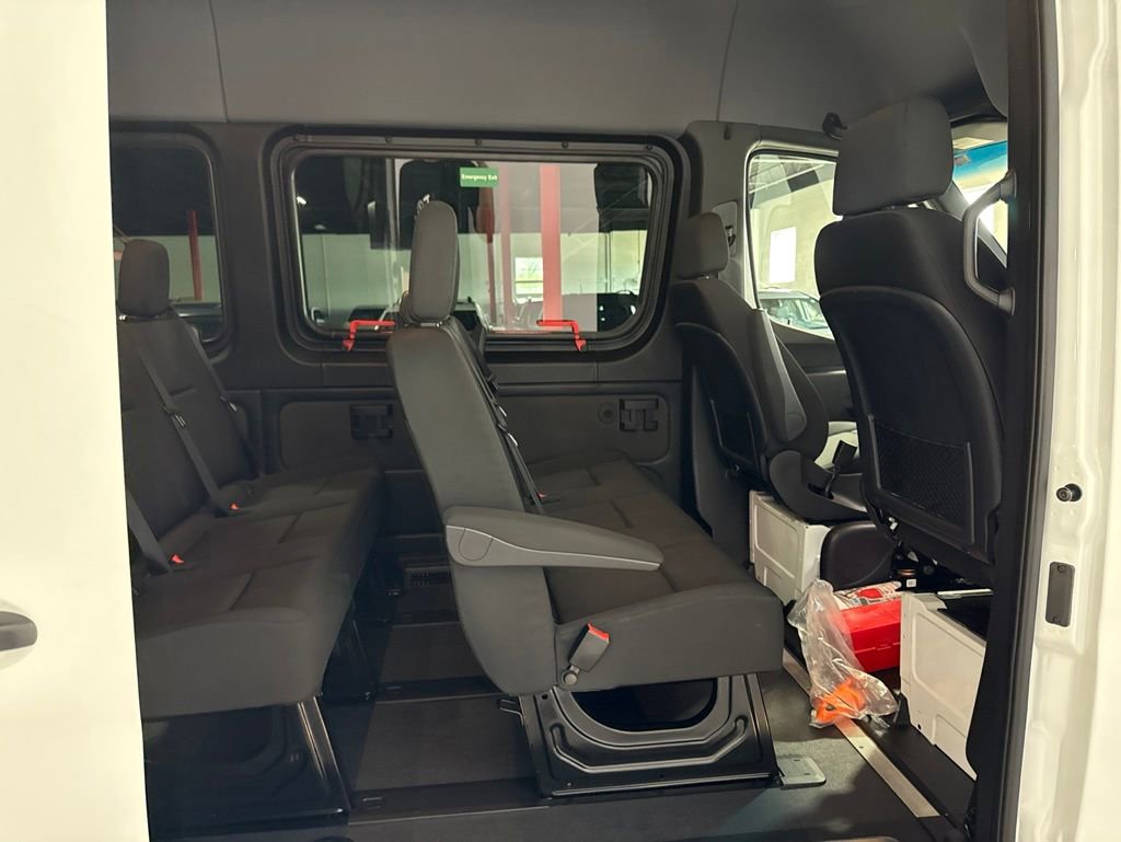 Used 2024 Mercedes-Benz Sprinter 2500 image 21