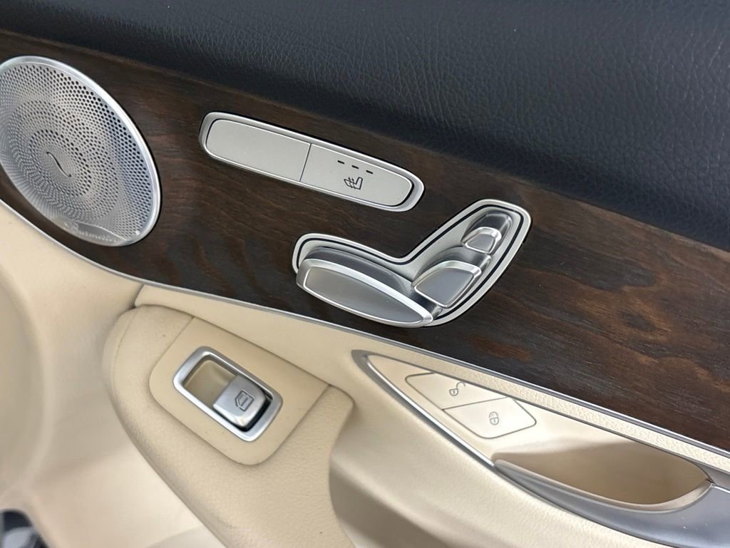 Used 2018 Mercedes-Benz GLC 300 4MATIC image 17