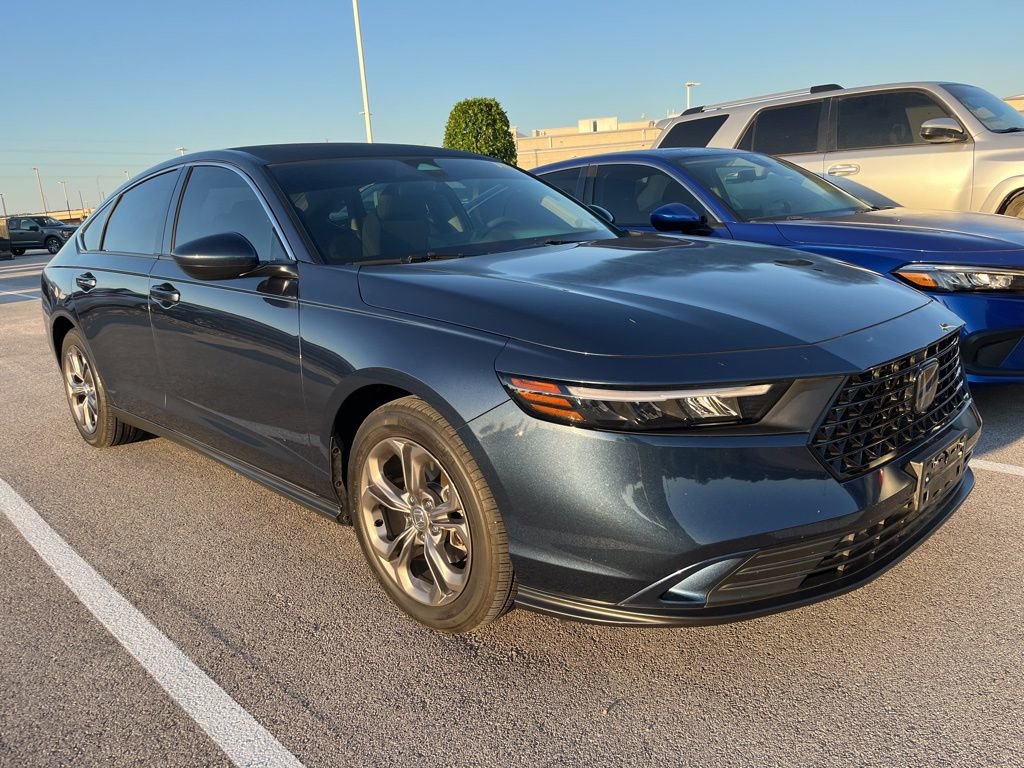 Used 2023 Honda Accord EX image 2