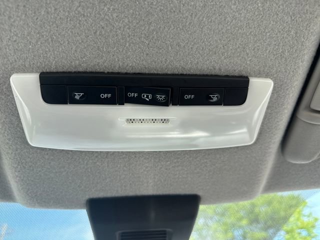 Used 2020 Nissan Kicks S FWD image 34