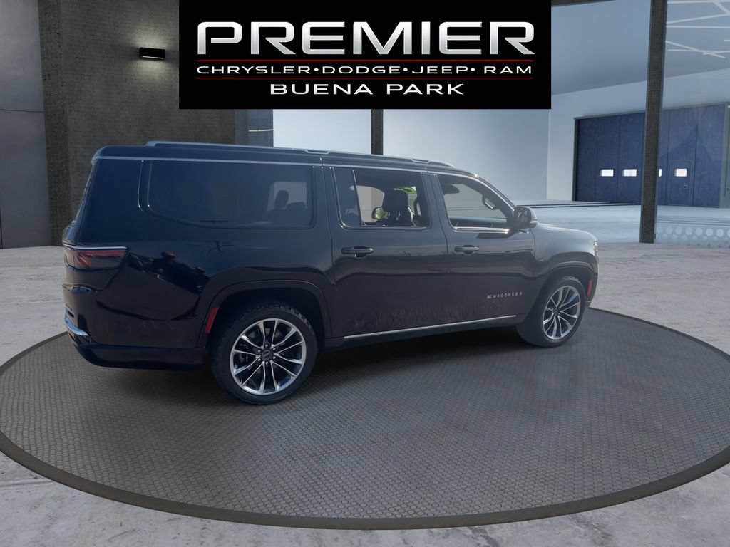 Used 2023 Jeep Wagoneer L Series III w/ Premium Group I RWD image 8