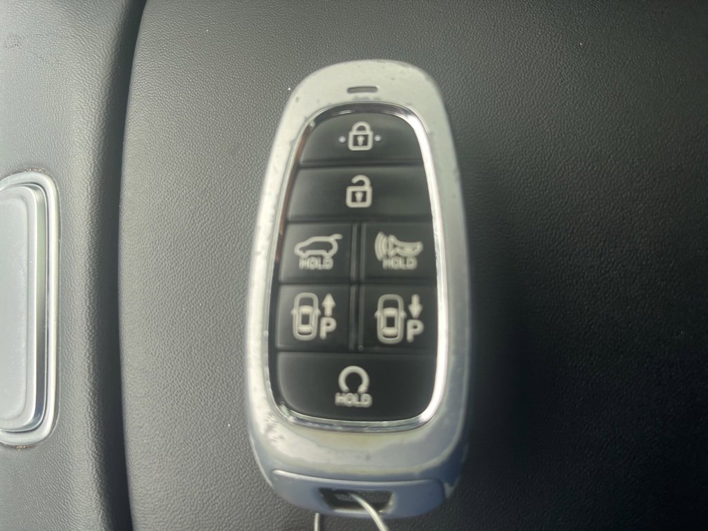 Used 2023 Hyundai Santa Fe Limited AWD/4WD image 31