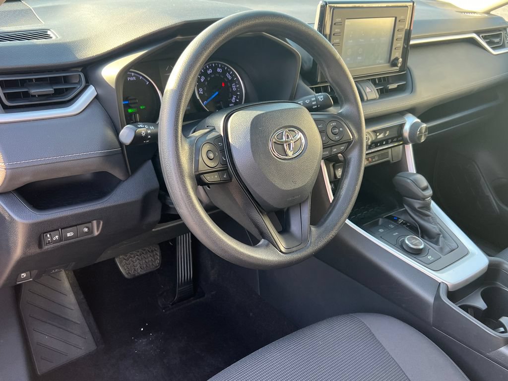 Used 2019 Toyota RAV4 LE AWD/4WD image 18