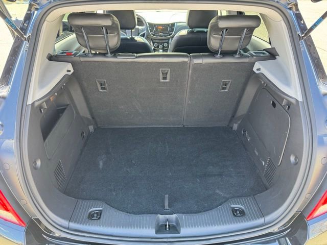 Used 2018 Chevrolet Trax Premier w/ Midnight Edition image 21