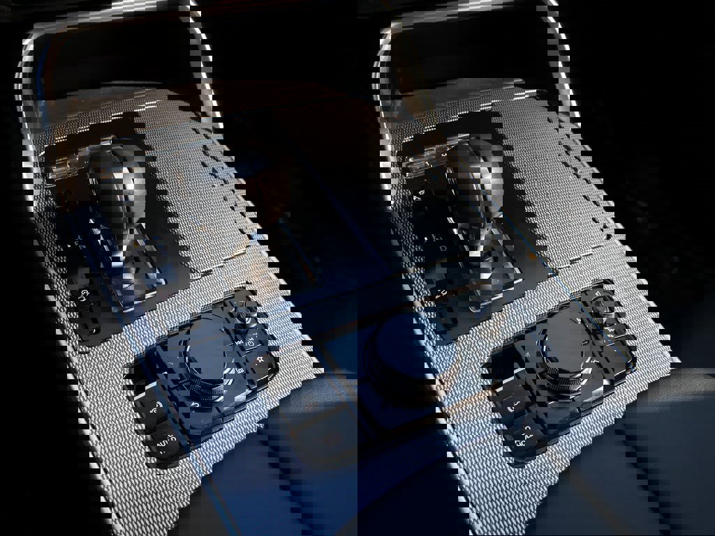 Used 2024 MAZDA CX-90 Plug-In Hybrid w/ Preferred image 41