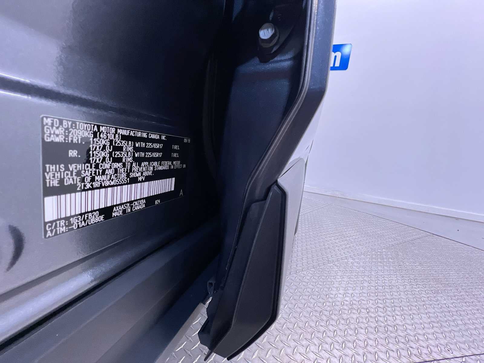 Used 2019 Toyota RAV4 LE w/ Carpet Mat Package FWD image 43
