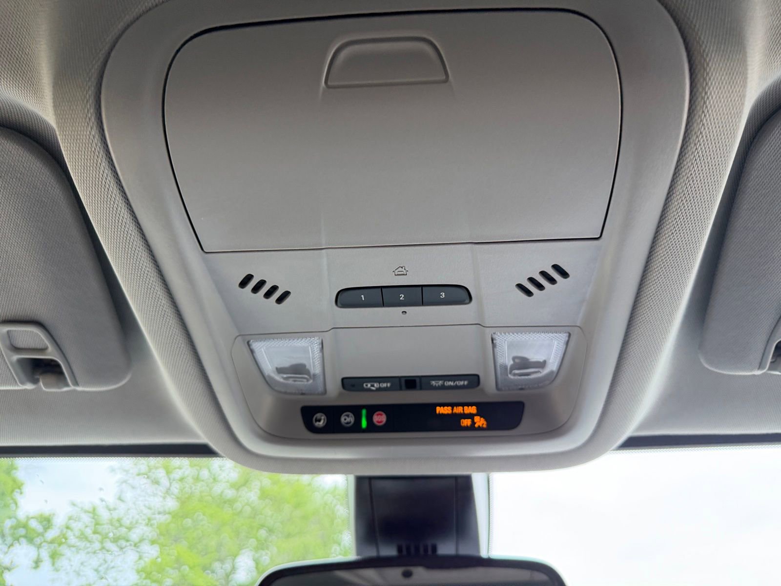 Used 2023 GMC Acadia SLT FWD image 36