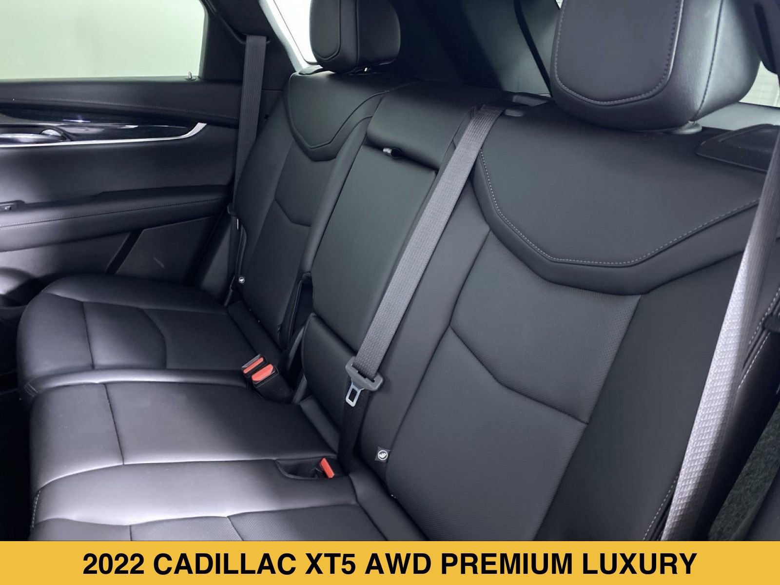 Certified 2022 Cadillac XT5 Premium Luxury AWD/4WD image 14