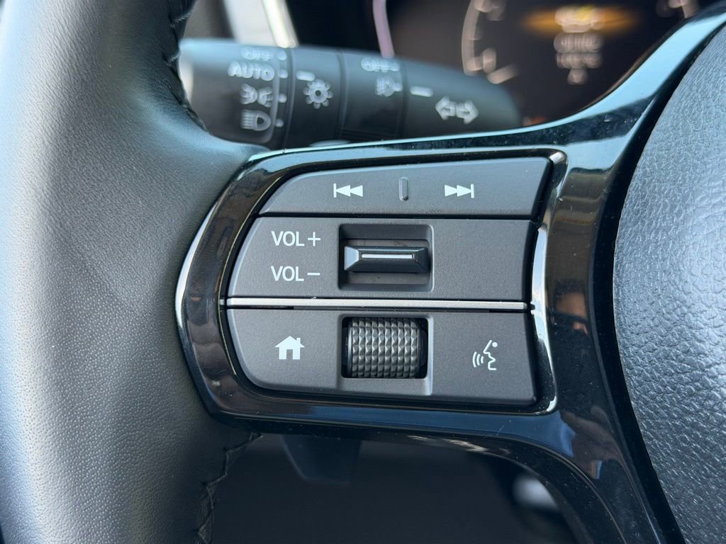 Used 2025 Honda Pilot EX-L image 34