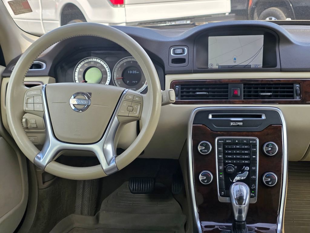 Used 2013 Volvo XC70 T6 AWD/4WD image 9