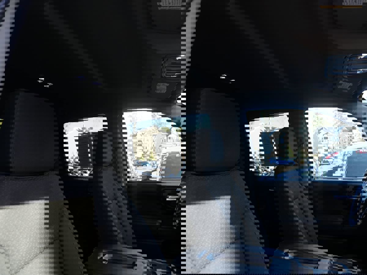 Used 2020 Chevrolet Silverado 1500 Custom w/ Custom Value Package image 18