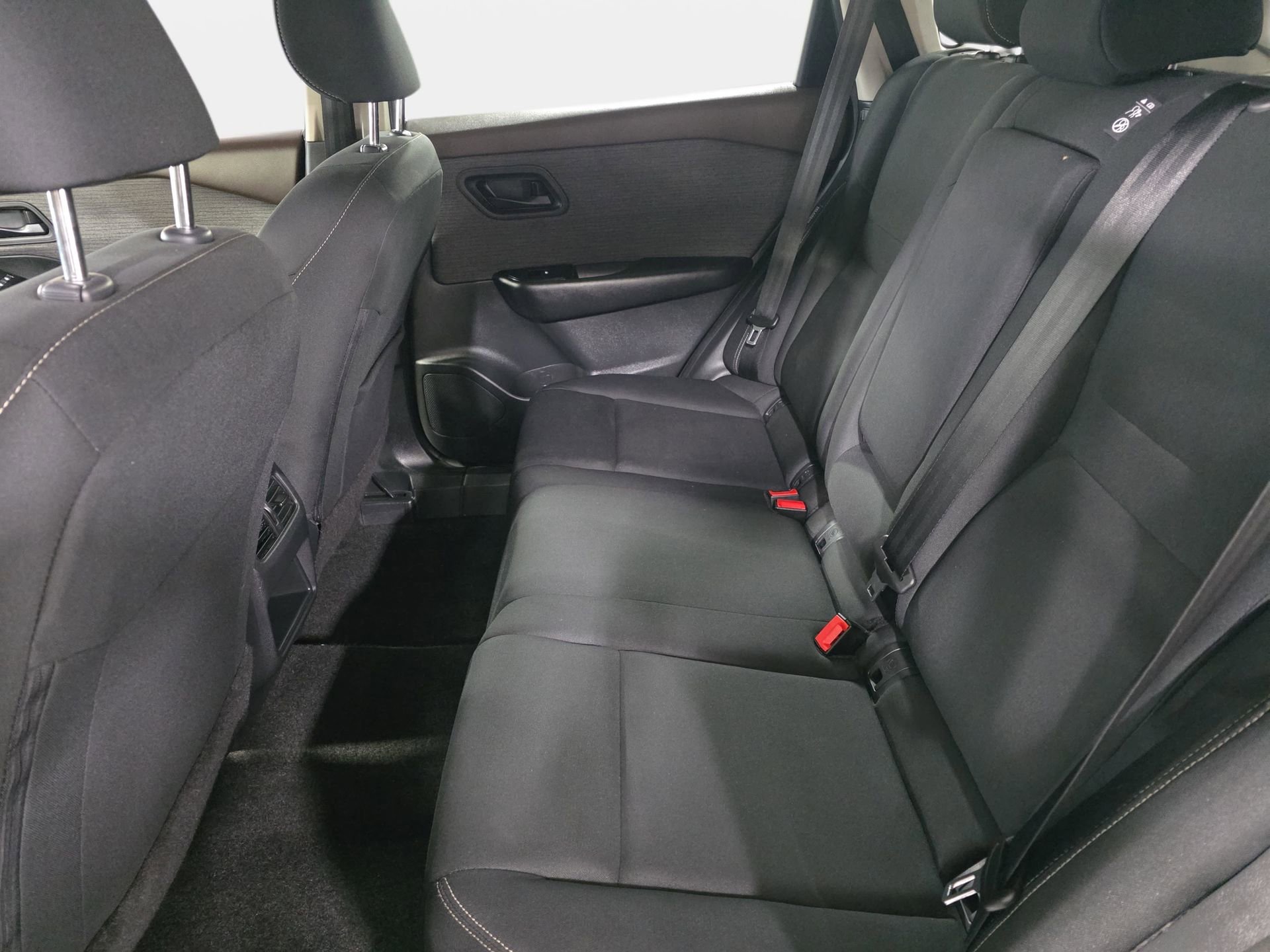 Used 2023 Nissan Rogue S image 13