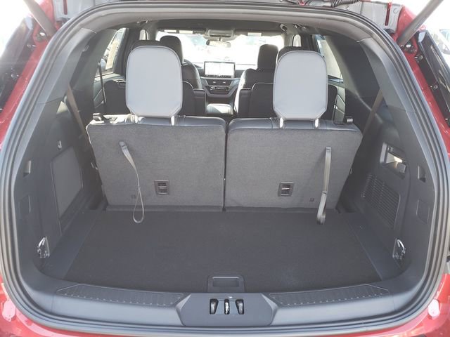 New 2026 Ford Explorer ST-Line image 8