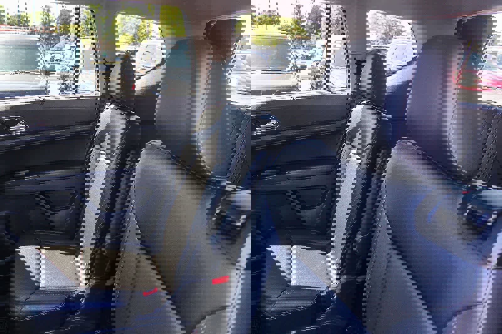 Used 2019 Volkswagen Atlas SE w/ Towing Package image 24