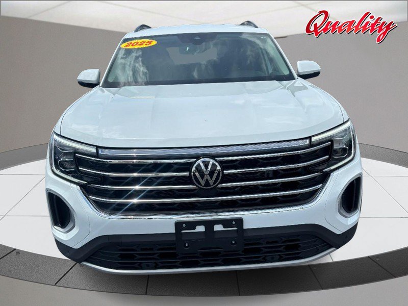 Used 2025 Volkswagen Atlas SE AWD/4WD image 10