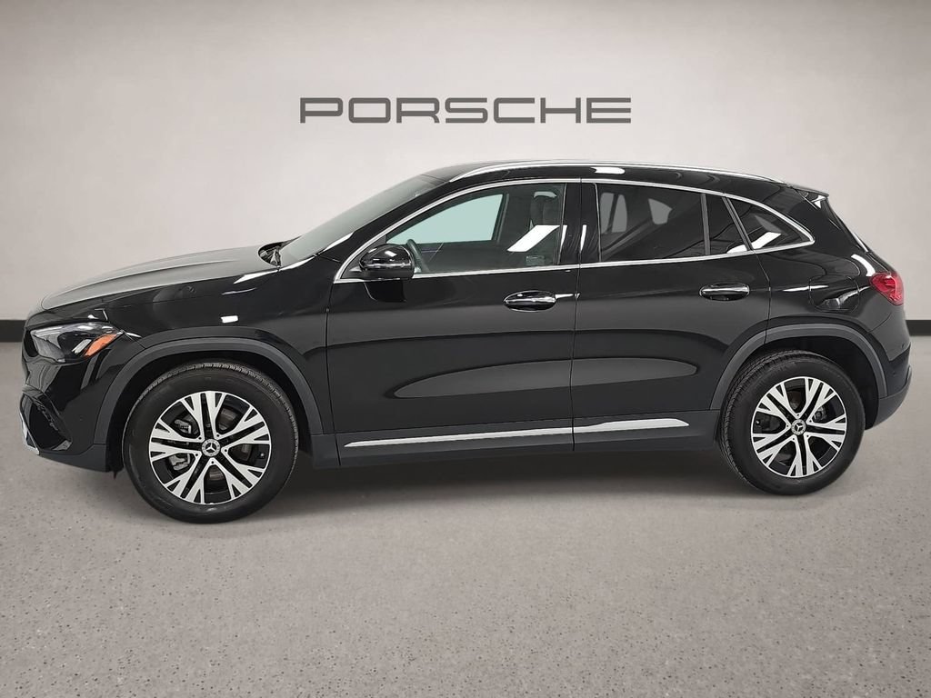 Used 2025 Mercedes-Benz GLA 250 4MATIC image 2